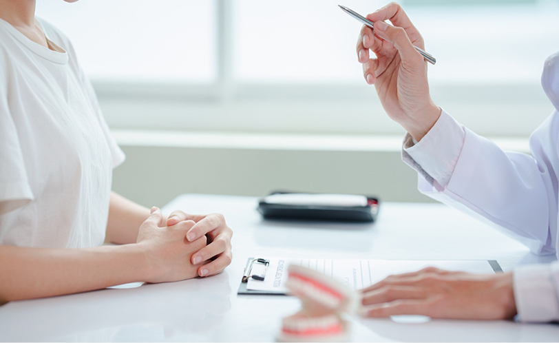 Dentist consulting with a new patient at Strathalbyn Family Dental